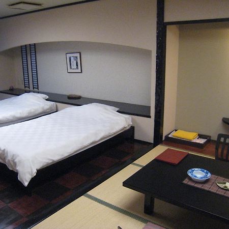 Utsumionsen Ichizu Hotel Aichi Exterior foto