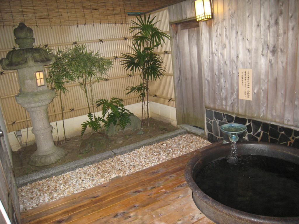 Utsumionsen Ichizu Hotel Aichi Exterior foto