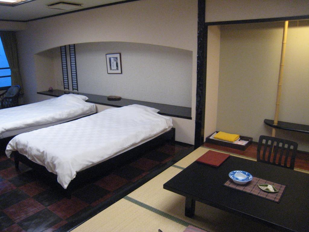 Utsumionsen Ichizu Hotel Aichi Exterior foto
