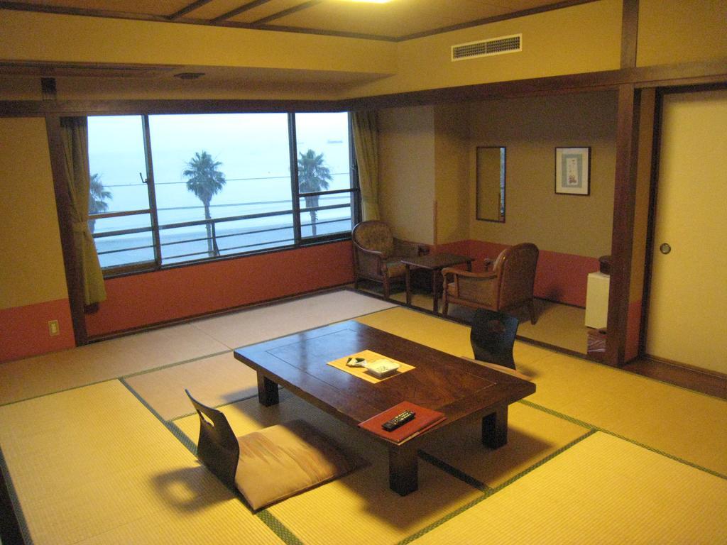 Utsumionsen Ichizu Hotel Aichi Exterior foto