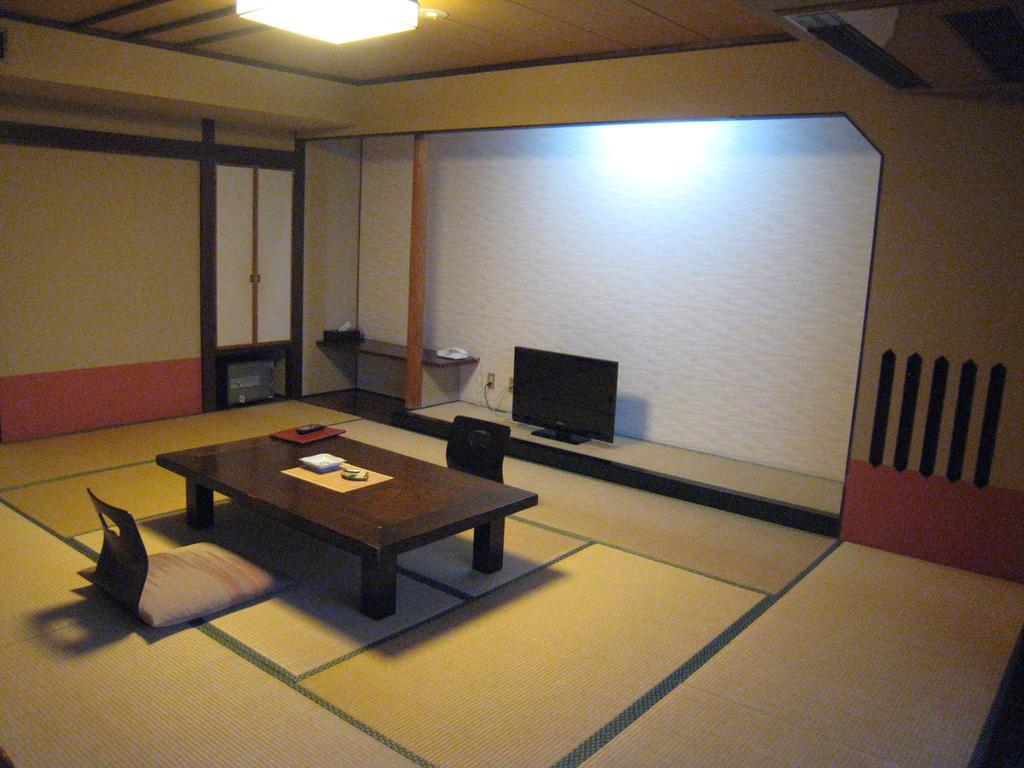 Utsumionsen Ichizu Hotel Aichi Exterior foto