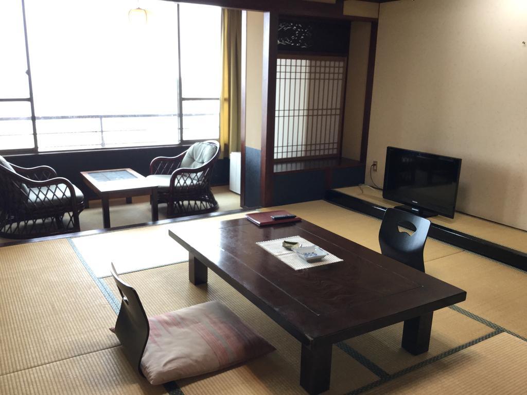 Utsumionsen Ichizu Hotel Aichi Exterior foto
